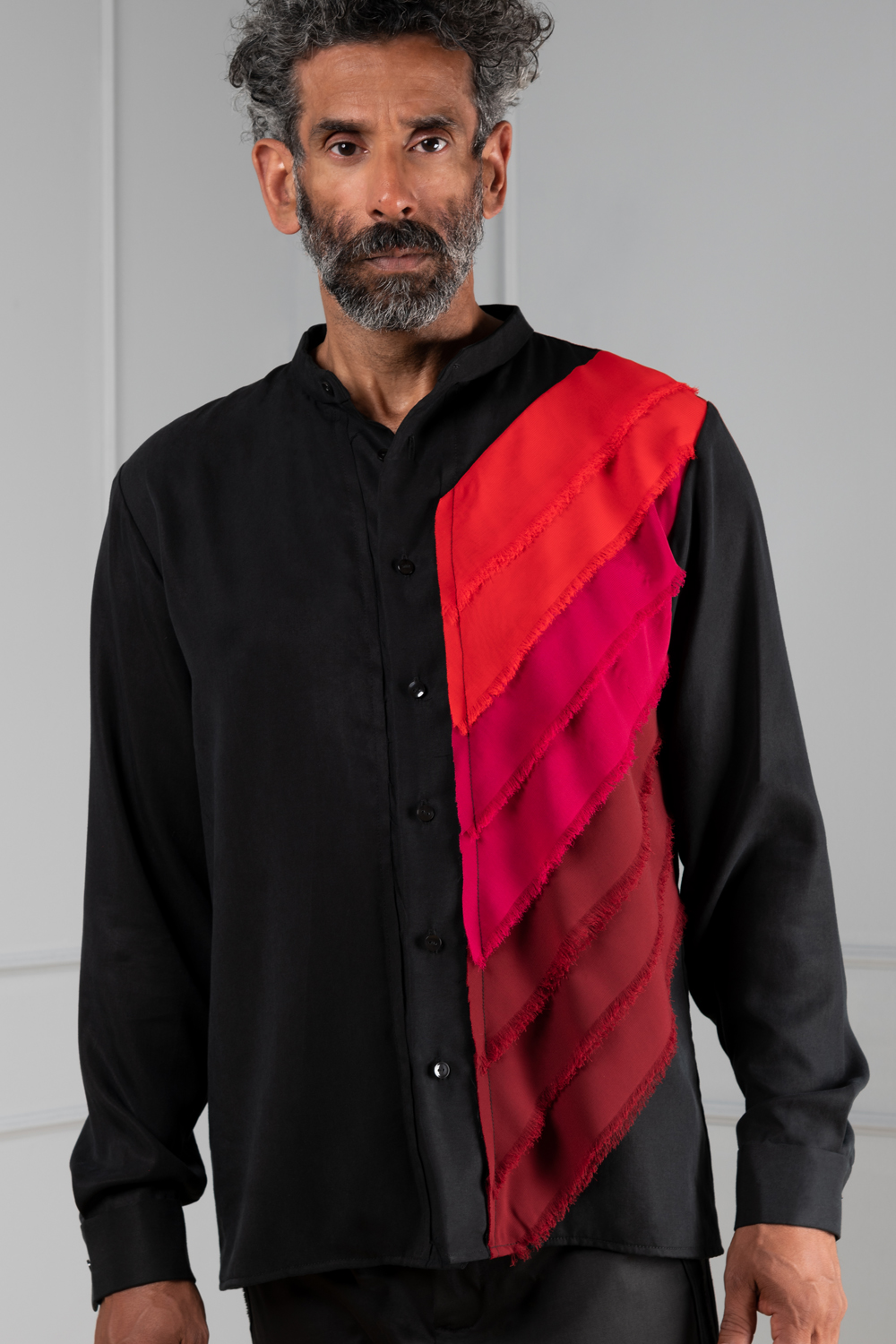 black Tencel men's shirt with red chiffon strips | Haruco-vert