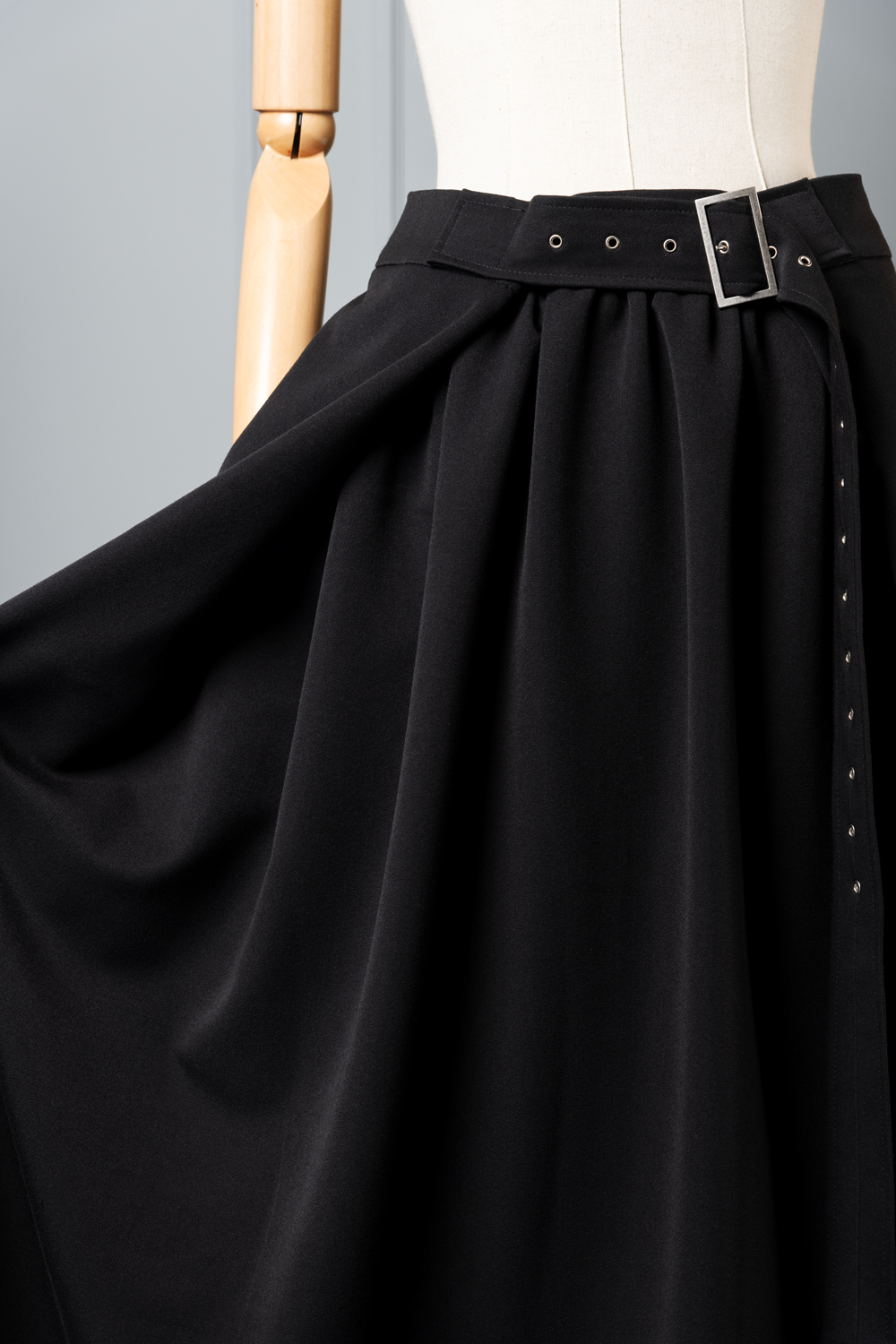 black kilt inspired skirt Haruco vert